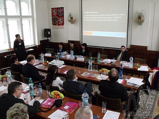 07_Ucastnici konference_2.jpg